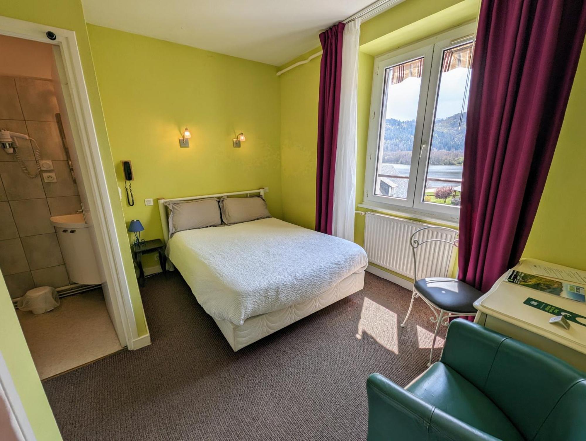 Logis Hotel Le Beau Site شامبون-سورلاك المظهر الخارجي الصورة